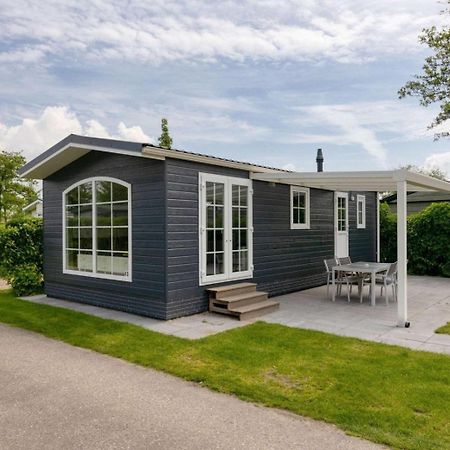 Recreatiepark Jachthaven De Veerstal Lathum - Luxe Chalet エクステリア 写真